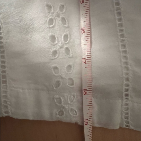 Old Navy Size Medium White Tie Front Tank Top with embroidery & lined No spots - Picture 8 of 8